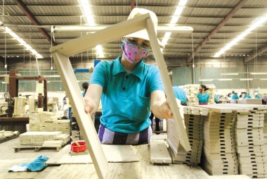 Doanh nghiệp gỗ Việt Nam: Mải mê “xuất khẩu”, quên mất “sân nhà”