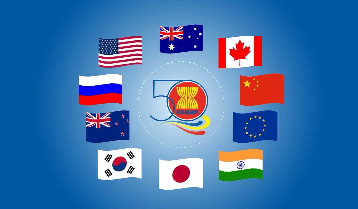 50 năm ASEAN: Năm 2024, ASEAN đã chính thức đón mừng kỉ niệm 50 năm thành lập. Từ một khu vực đầy tranh chấp, đây đã trở thành một địa điểm phát triển và hòa bình, với sự đoàn kết cao độ giữa các quốc gia. Hãy xem hình ảnh để cảm nhận thêm tinh thần của ASEAN 50 năm qua và tương lai phía trước.