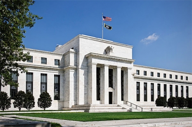 Quyết định của Fed và ước tính GDP quý III của Mỹ