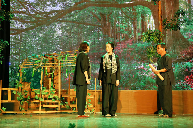 Vở diễn “Rặng Trâm Bầu” của đạo diễn Trịnh Kim Chi tiếp tục công diễn