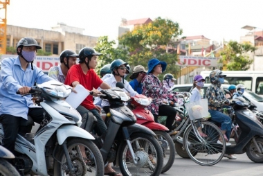 Từ ngày 3/11/2014, phí đường bộ tăng 1,5 lần đối với xe máy