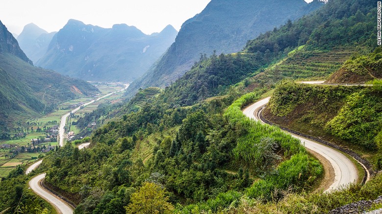 Du lịch Việt Nam bằng xe hai bánh: Khám phá lịch sử và văn hóa