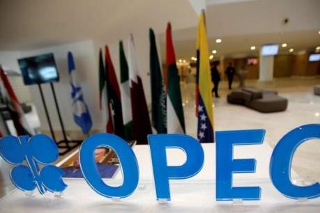 OPEC cắt giảm sản lượng dầu thô đến hết năm 2018