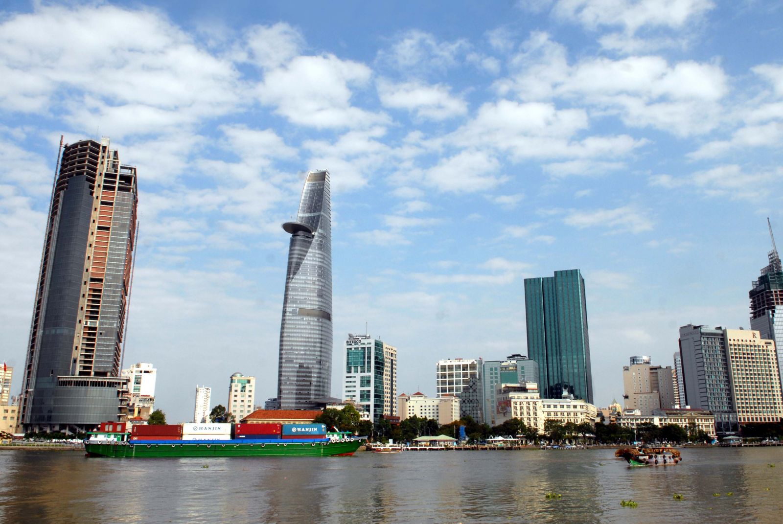 TP. Hồ Chí Minh: Lựa chọn số 1 cho nhà đầu tư bất động sản | Tạp ...