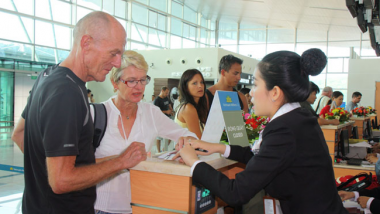 Các chuyên gia cho rằng, Việt Nam cần "nới" chính sách thị thực để hút khách du lịch
