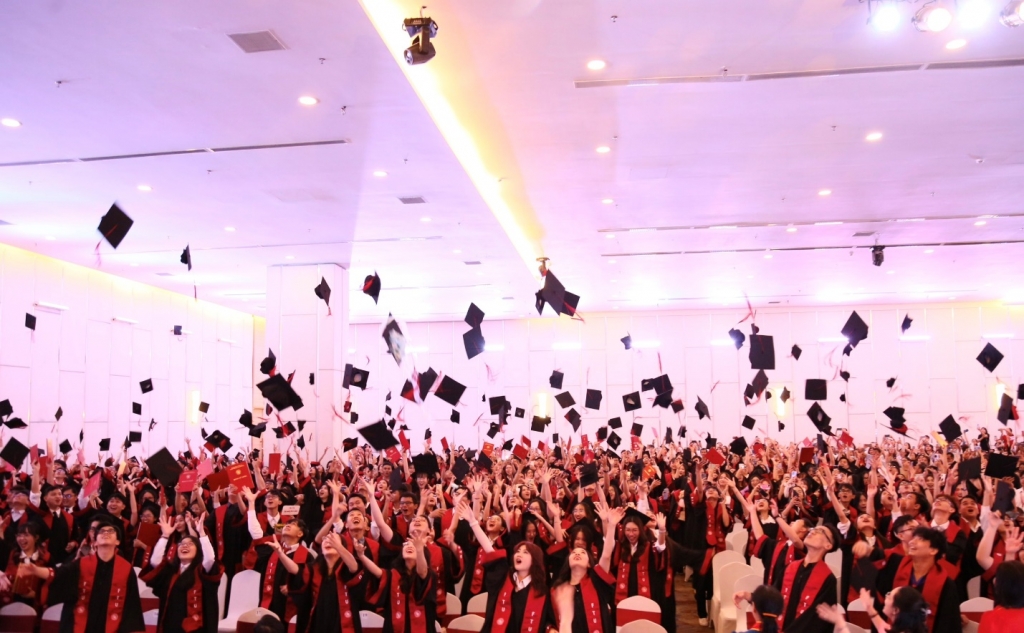 Sinh viên Cơ sở II Trường Đại học Ngoại thương tại Lễ trao bằng tốt nghiệp tháng 5/2024
