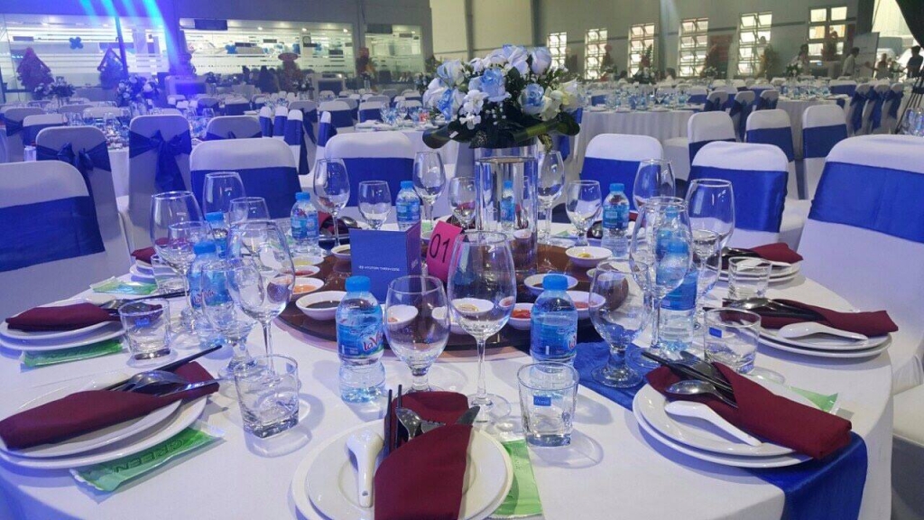 Đơn vị cam kết chất lượng bữa tiệc đáp ứng yếu tố an toàn, thoải mái