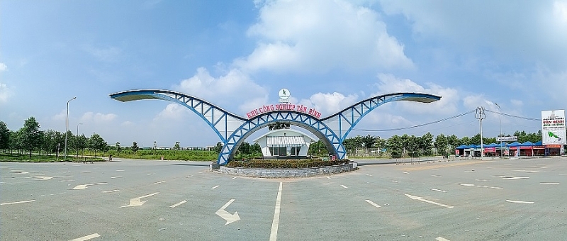 Cổng ngoài KCN Tân Bình