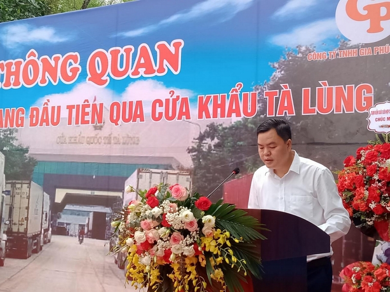 Xuất khẩu lô khoai lang đầu tiên của Việt Nam sang Trung Quốc qua cửa khẩu Tà Lùng, tỉnh Cao Bằng