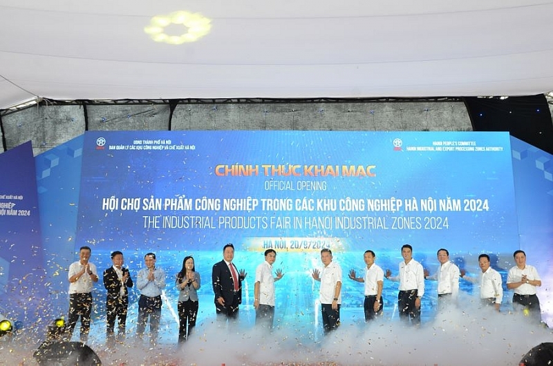 Sôi động khí thế Hội chợ sản phẩm công nghiệp trong các KCN Hà Nội năm 2024 Sôi động khí thế Hội chợ sản phẩm công nghiệp trong các KCN Hà Nội năm 2024