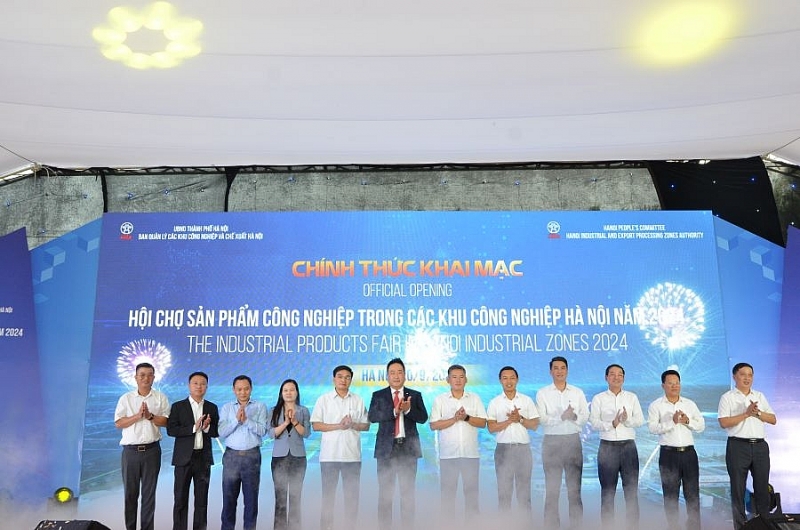 Sôi động khí thế Hội chợ sản phẩm công nghiệp trong các KCN Hà Nội năm 2024 Sôi động khí thế Hội chợ sản phẩm công nghiệp trong các KCN Hà Nội năm 2024