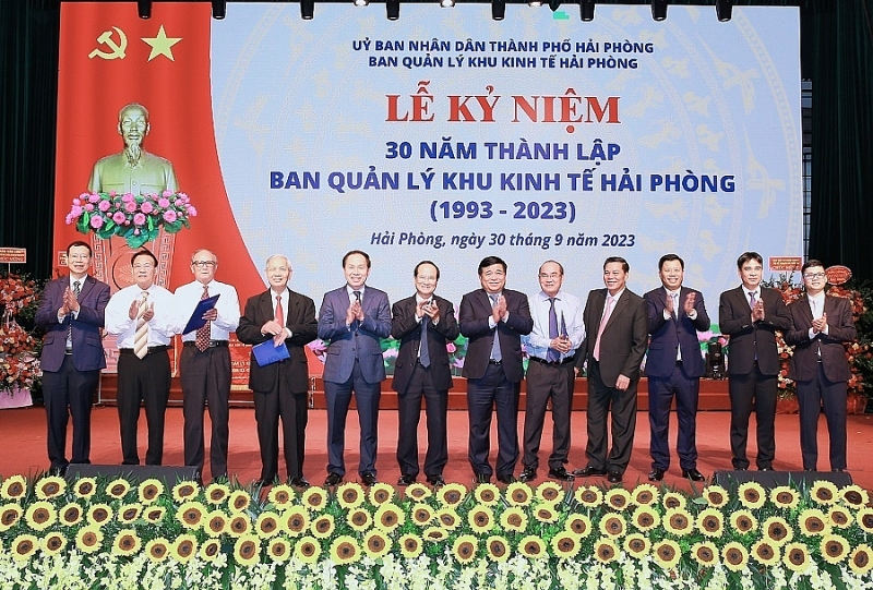 Ban Quản lý Khu kinh tế Hải Phòng: Dấu ấn chặng đường 30 năm phát triển lớn mạnh cùng khu kinh tế và các khu công nghiệp thành phố Hải Phòng