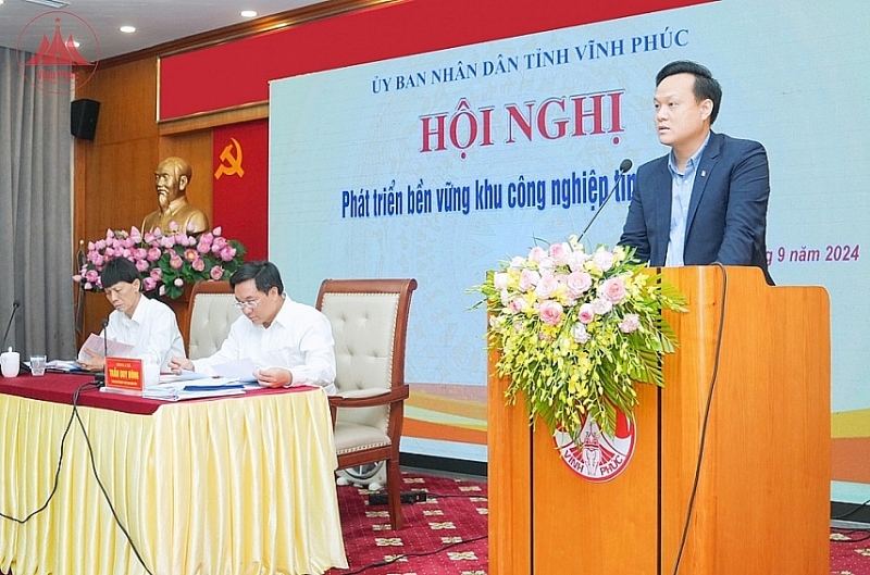 Chủ tịch tỉnh Vĩnh Phúc Trần Duy Đông khẳng định: Để thực hiện mục tiêu phát triển các KCN của Tỉnh theo hướng bền vững cần có sự vào cuộc cả hệ thống chính trị của tỉnh Vĩnh Phúc Chủ tịch tỉnh Vĩnh Phúc Trần Duy Đông khẳng định: Để thực hiện mục tiêu phát triển các KCN của Tỉnh theo hướng bền vững cần có sự vào cuộc cả hệ thống chính trị của tỉnh Vĩnh Phúc