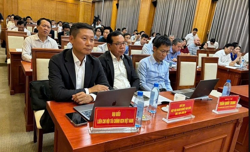 Chủ tịch tỉnh Vĩnh Phúc Trần Duy Đông khẳng định: Để thực hiện mục tiêu phát triển các KCN của Tỉnh theo hướng bền vững cần có sự vào cuộc cả hệ thống chính trị của tỉnh Vĩnh Phúc Chủ tịch tỉnh Vĩnh Phúc Trần Duy Đông khẳng định: Để thực hiện mục tiêu phát triển các KCN của Tỉnh theo hướng bền vững cần có sự vào cuộc cả hệ thống chính trị của tỉnh Vĩnh Phúc