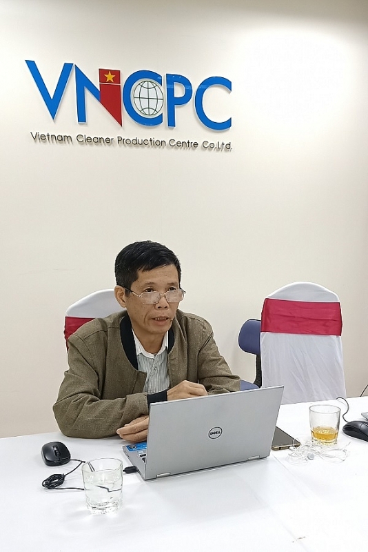 hay mặt Trung tâm Sản xuất sạch hơn Việt Nam (VNCPC), ông Đinh Mạnh Thắng  