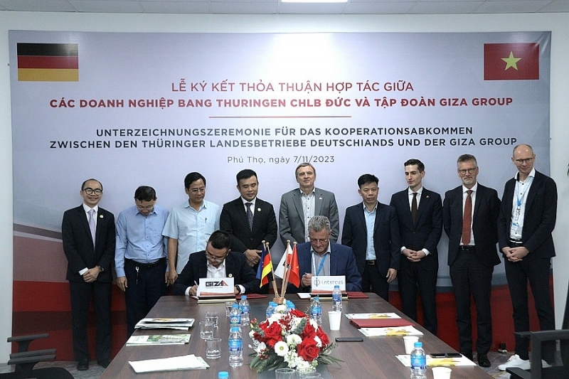 Giza Group ký kết thỏa thuận hợp tác với đoàn doanh nghiệp bang Thuringen, CHLB Đức
