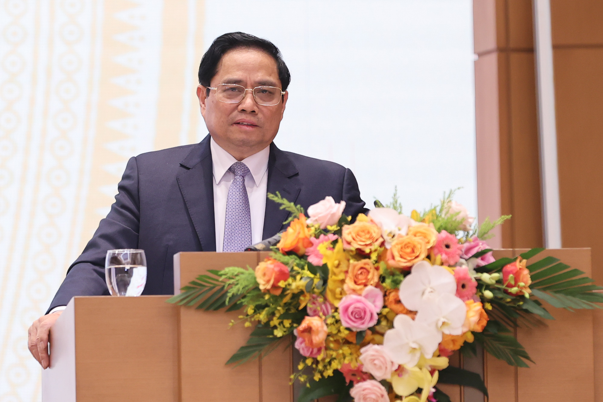 Thủ tướng Phạm Minh Chính: Chính phủ sẽ có giải pháp để 'đường về quê gần hơn' với kiều bào - Ảnh 5.