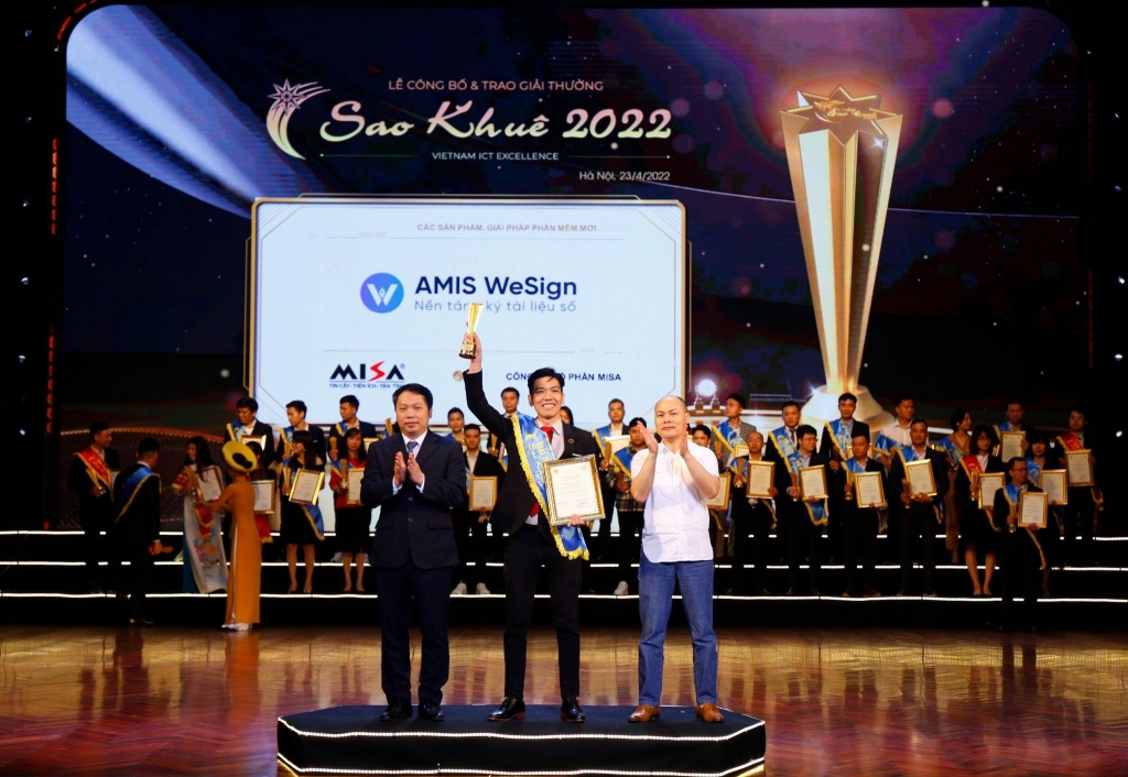 MISA xuất sắc giành 3 giải thưởng Sao Khuê 2022