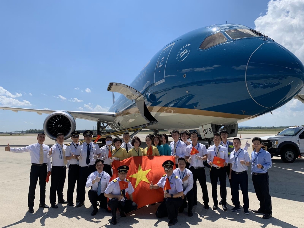 Vietnam Airlines công bố chiến lược phát triển đường bay HNTPHCM  Giao  thông  Vietnam VietnamPlus