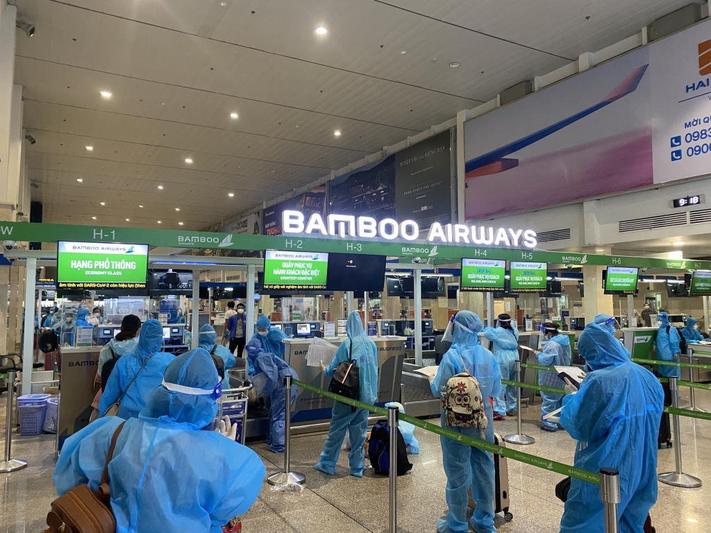 Bamboo Airways phối hợp thực hiện chuyến bay đưa gần 200 thai phụ người Hà Tĩnh từ TP HCM về quê