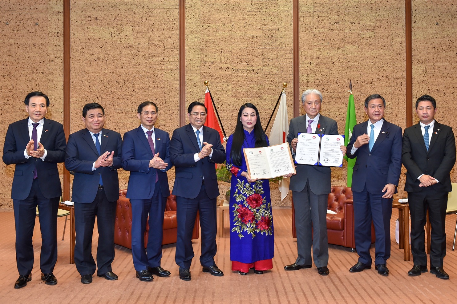 Ký kết hơn 50 văn kiện, thỏa thuận hợp tác mới, kết nối Việt Nam - Nhật Bản