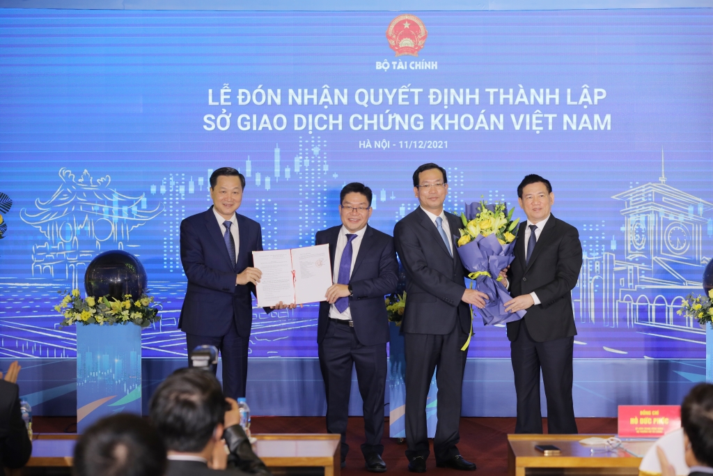 Sở Giao dịch Chứng khoán Việt Nam chính thức ra mắt