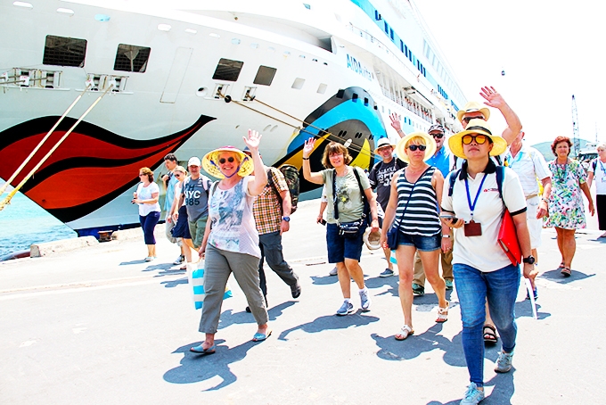 Khảo sát trên 10.000 người để kiến nghị các giải pháp phục hồi ngành du lịch Việt Nam