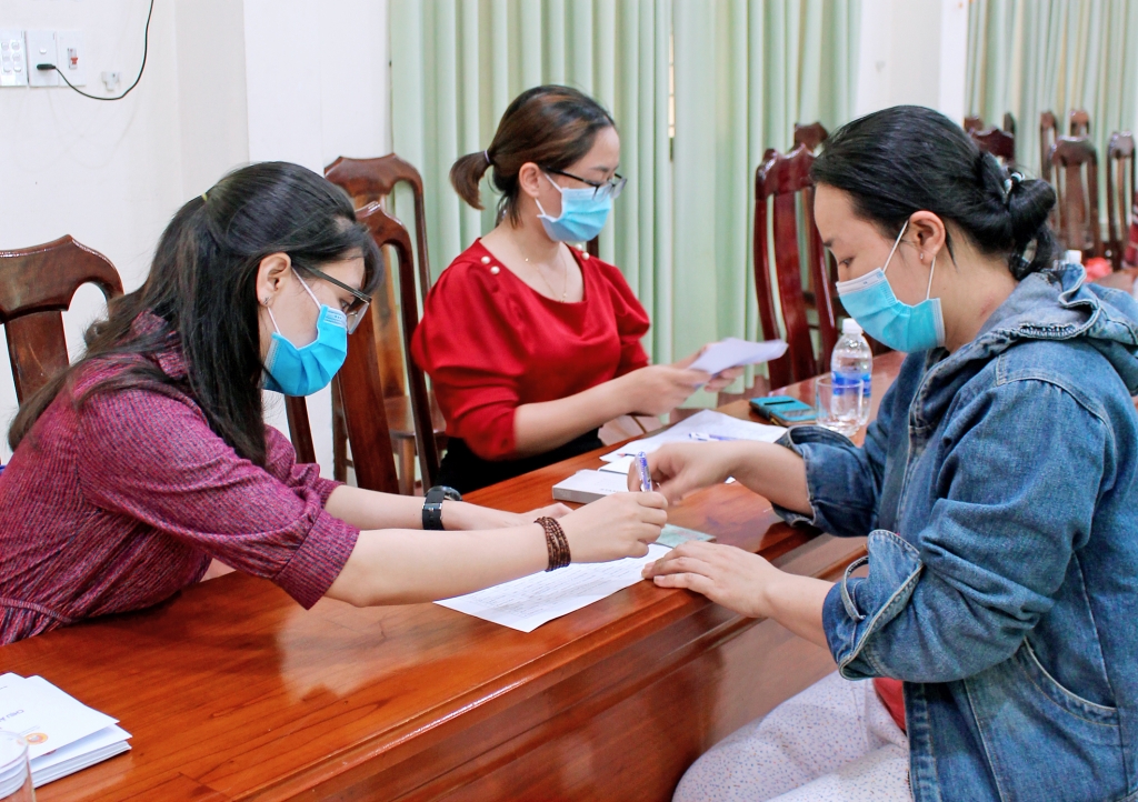 Đại sứ quán New Zealand cùng Action Aid Việt Nam hỗ trợ người dân vượt qua COVID-19