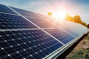 Doanh nghiệp chờ giá và cơ chế đấu thầu điện mặt trời