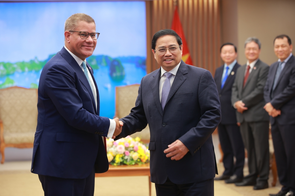 Chủ tịch COP26 trở lại Việt Nam để thúc đẩy chuyển đổi năng lượng sạch trước thềm COP27