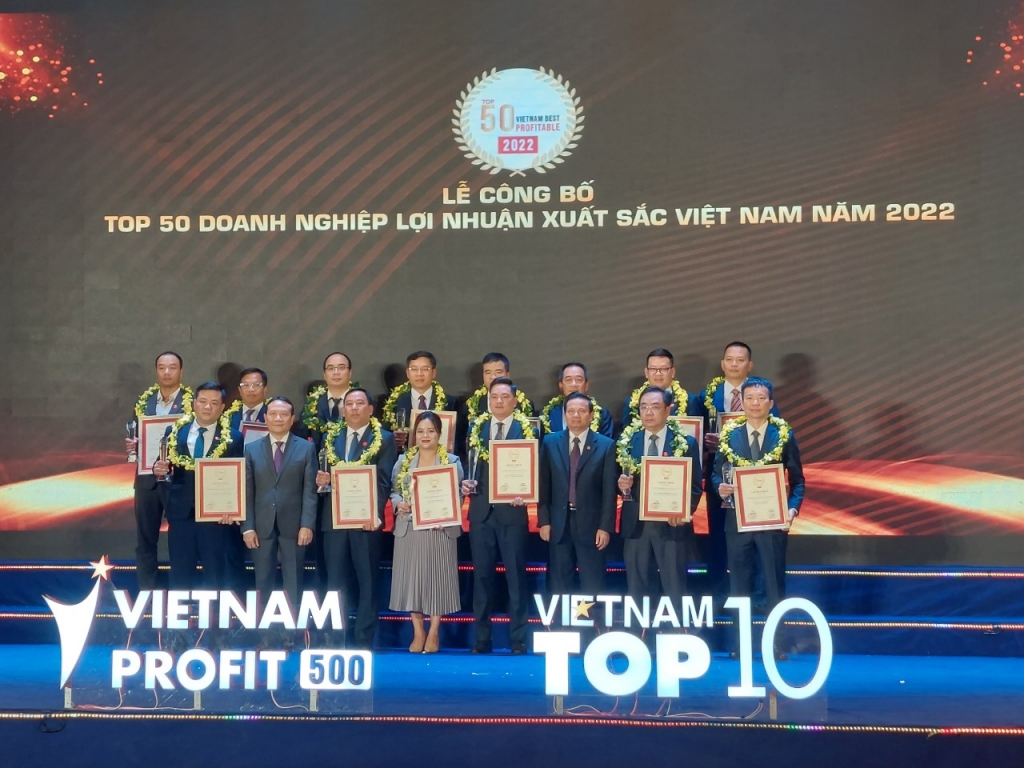 Công bố Top Profit 500 và Top 10 Công ty uy tín các ngành năm 2022 Công bố Top Profit 500 và Top 10 Công ty uy tín các ngành năm 2022