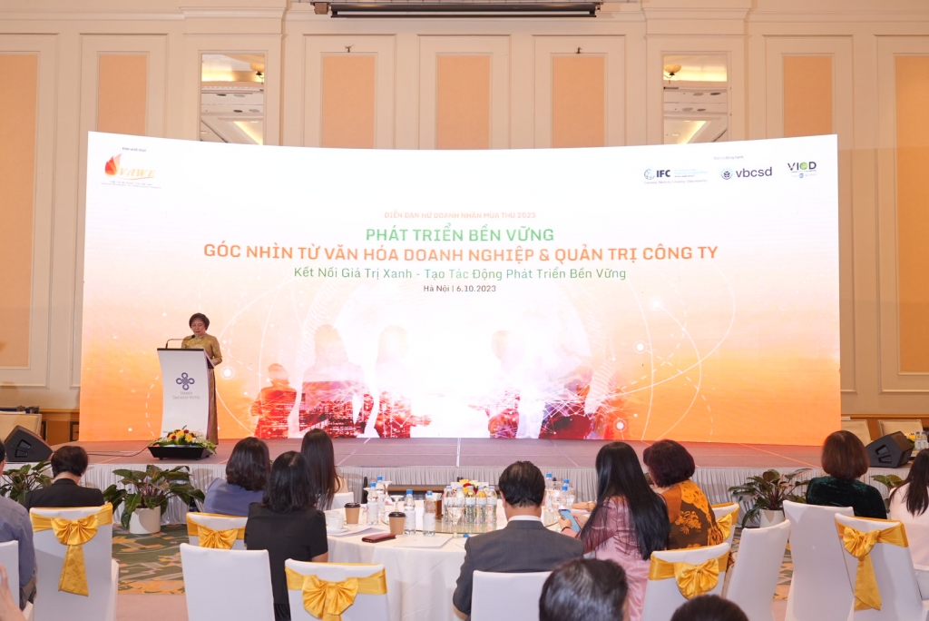 Doanh nhân nữ Việt Nam tôn vinh văn hóa doanh nghiệp hướng tới phát triển bền vững