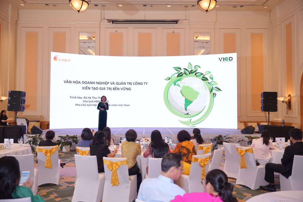 Doanh nhân nữ Việt Nam tôn vinh văn hóa doanh nghiệp hướng tới phát triển bền vững