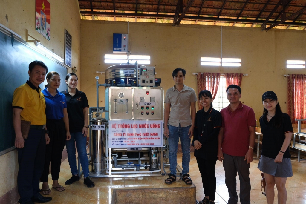 PwC chung tay mang nụ cười đến với thiếu nhi vùng biên giới