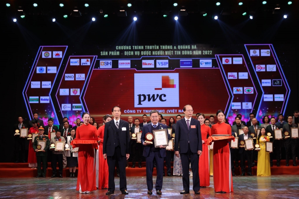 PwC Việt Nam nhận giải thưởng uy tín cho dịch vụ tư vấn và đảm bảo ESG