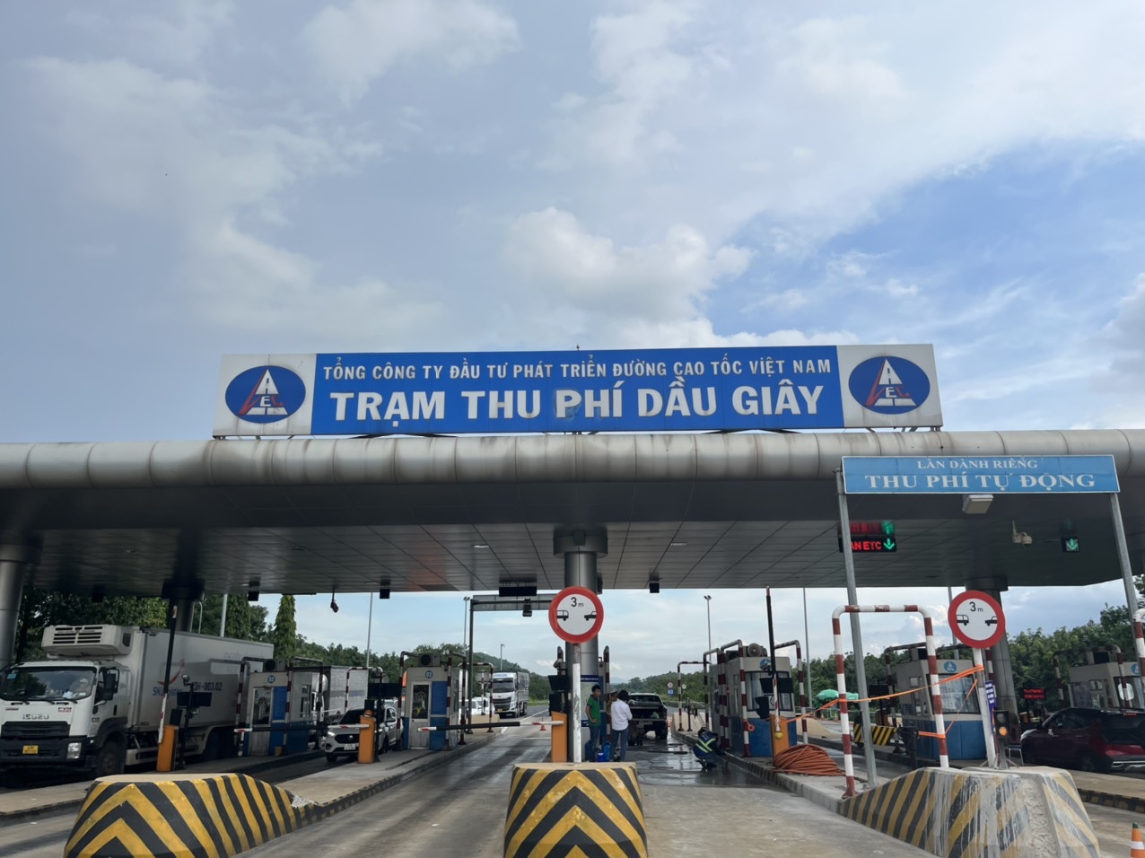 Hoàn thành hệ thống thu phí không dừng trên cao tốc TP. Hồ Chí Minh - Long Thành - Dầu Giây trước ngày 31/7