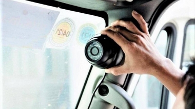 Từ ngày 01/7/2023, xe ô tô kinh doanh vận tải phải lắp camera hành trình