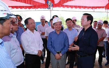 Phó Thủ tướng Chính phủ Trần Hồng Hà: Giải quyết dứt điểm công tác giải phóng mặt bằng cho dự án đường bộ cao tốc