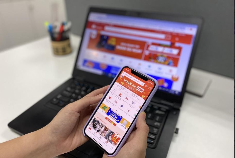 Phân tích tác động của hiệu ứng Bandwagon đến ý định mua sắm trực tuyến sản phẩm thời trang trên Shopee của người tiêu dùng thế hệ Z tại TP. Cần Thơ(*)