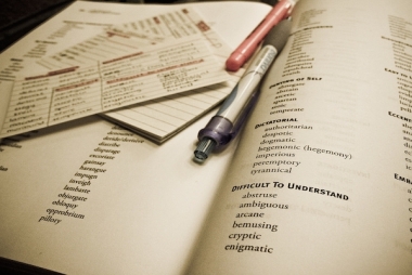 Tác động của khả năng hấp thụ tri thức đối với sự đổi mới: Vai trò trung gian của học hỏi tổ chức