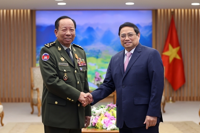 Việt Nam - Campuchia tăng cường hợp tác quân đội