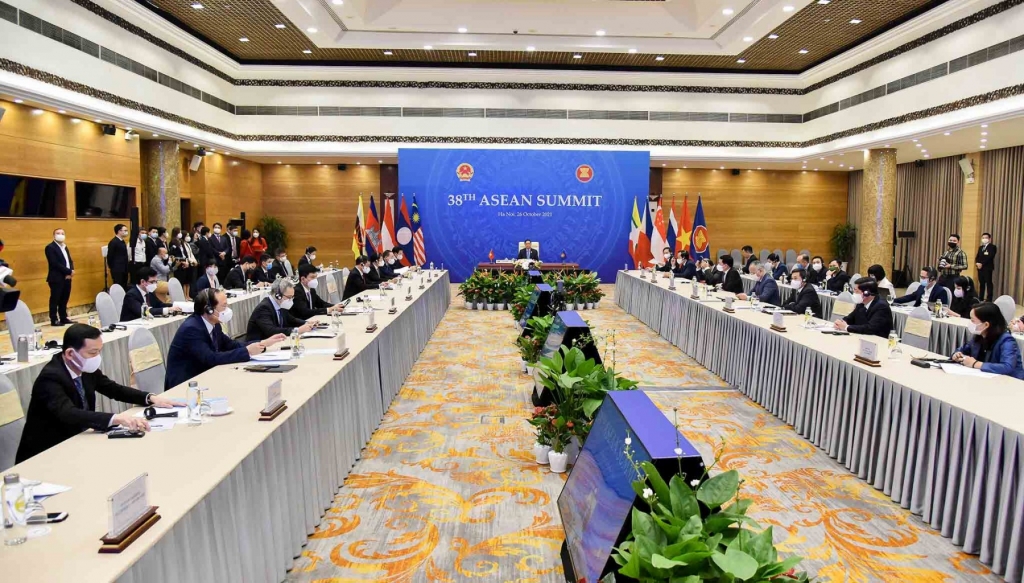 Thông qua Khung thỏa thuận Hành lang đi lại ASEAN (ATCAF)