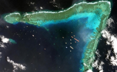 Yêu cầu Trung Quốc rút tàu cá khỏi quần đảo Trường Sa