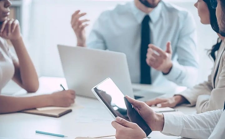 Tác động của phong cách lãnh đạo chuyển đổi đến hành vi đổi mới  của nhân viên trong doanh nghiệp