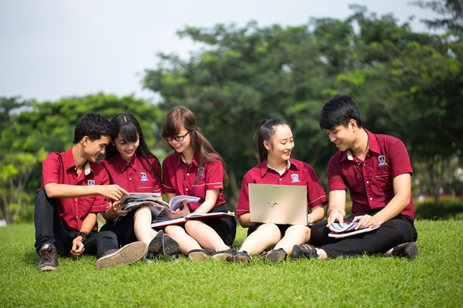 Các nhân tố ảnh hưởng đến cảm nhận hạnh phúc của sinh viên Trường Đại học Nguyễn Tất Thành