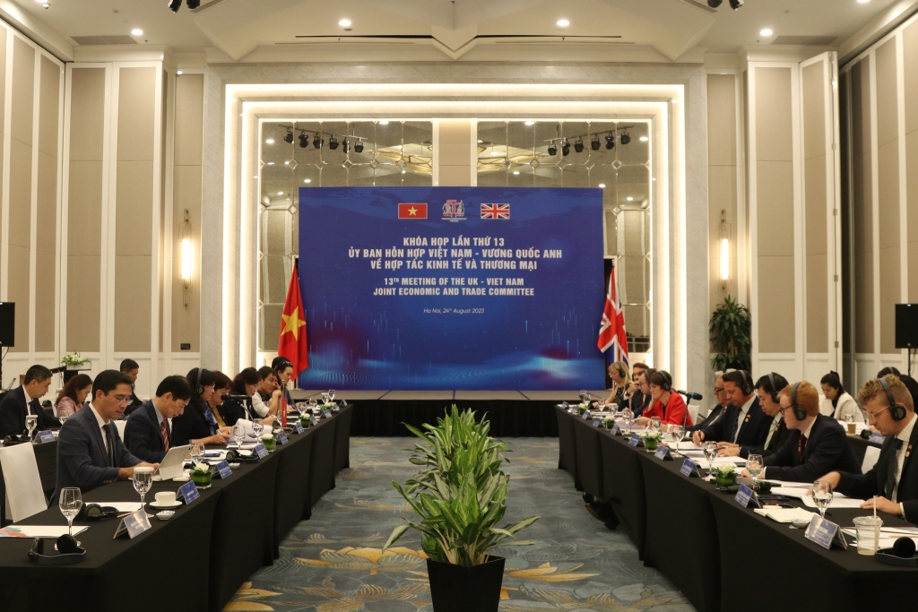 Việt Nam đề nghị Anh tăng cường thúc đẩy và hỗ trợ kinh tế và thương mại