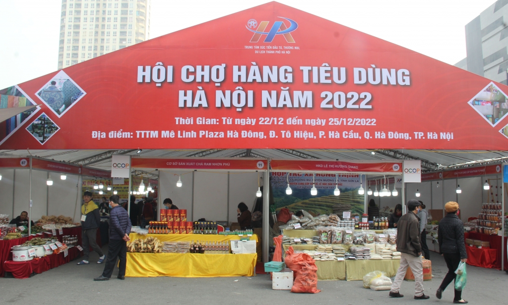 Đang diễn ra Hội chợ hàng tiêu dùng Hà Nội năm 2022