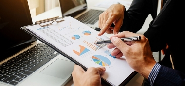 Phân tích Big data, quản trị nguồn nhân lực điện tử, lợi thế cạnh tranh bền vững, năng lực đổi mới và kết quả kinh doanh của doanh nghiệp giao nhận tại TP. Hồ Chí Minh